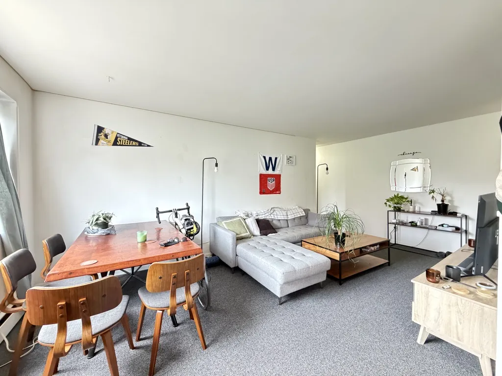 520 W Aldine Ave, , 60657, USA 60657-unit#402-Chicago-IL