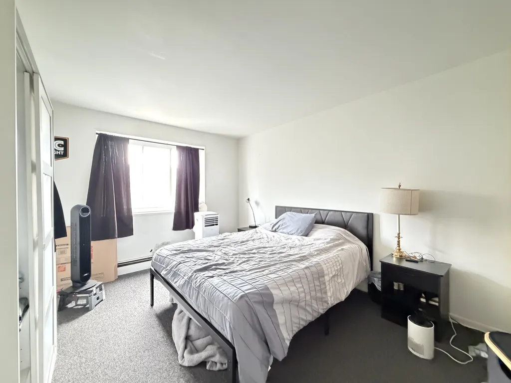 520 W Aldine Ave, , 60657, USA 60657-unit#402-Chicago-IL
