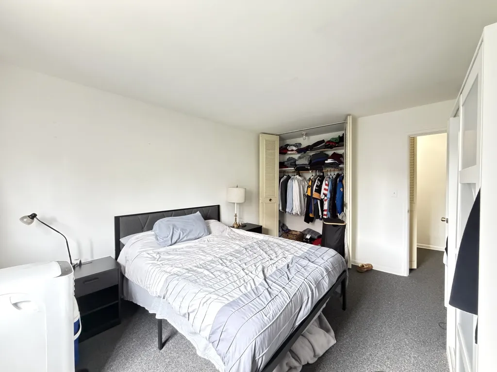520 W Aldine Ave, , 60657, USA 60657-unit#402-Chicago-IL