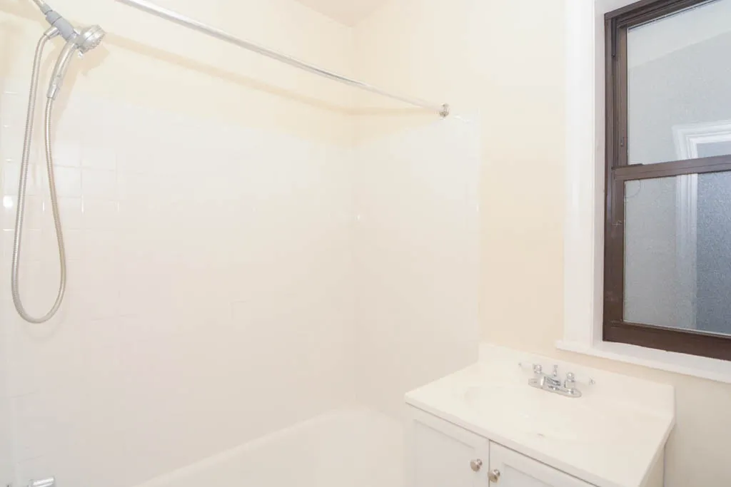 1347 N Dearborn St, ,  60610, USA 60610-Chicago-IL