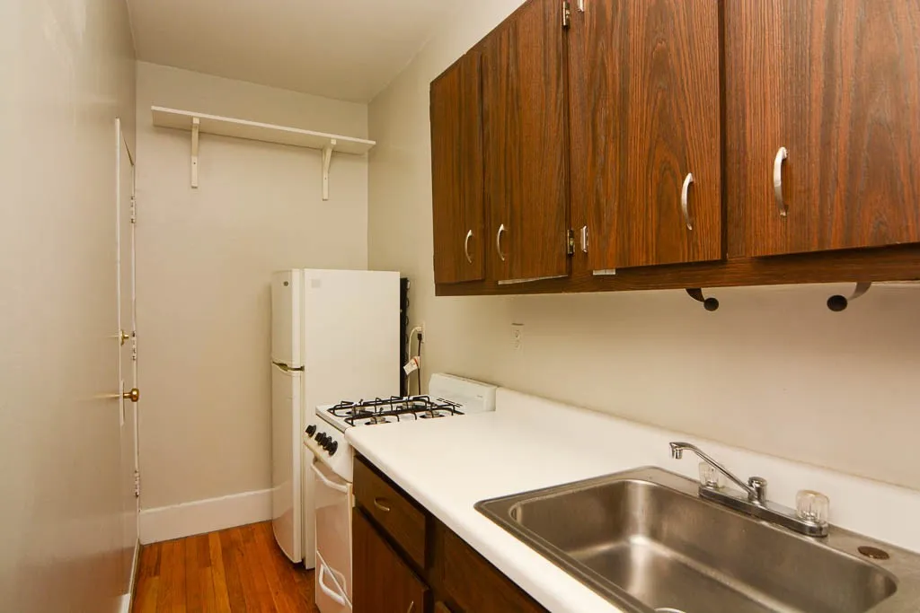 953 W Cornelia Ave, , 60657, USA 60657-unit#2D-Chicago-IL