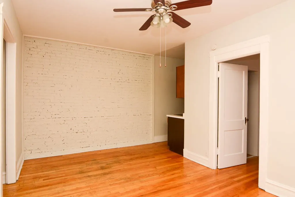 953 W Cornelia Ave, , 60657, USA 60657-unit#2D-Chicago-IL