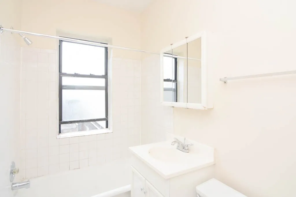 1103 W Wellington Ave, ,  60657, USA 60657-unit#3-Chicago-IL