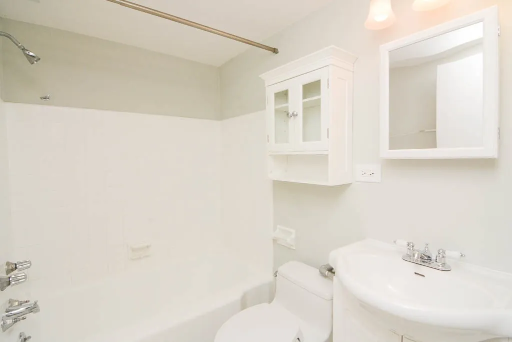 445 W Wellington Ave, ,  60657, USA 60657-unit#2E-Chicago-IL
