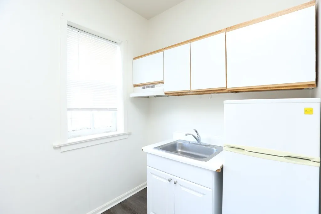3957 W Irving Park Rd, ,  60641, USA 60618-unit#206-Chicago-IL