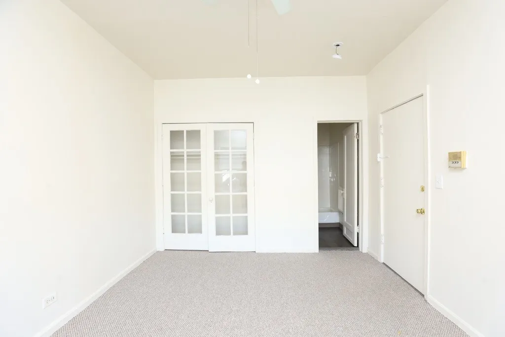 3957 W Irving Park Rd, ,  60641, USA 60618-unit#206-Chicago-IL