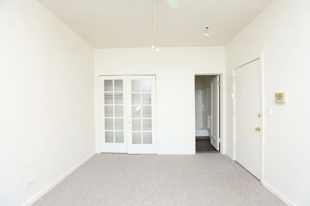 3957 W Irving Park Rd, ,  60641, USA 60618-unit#206-Chicago-IL