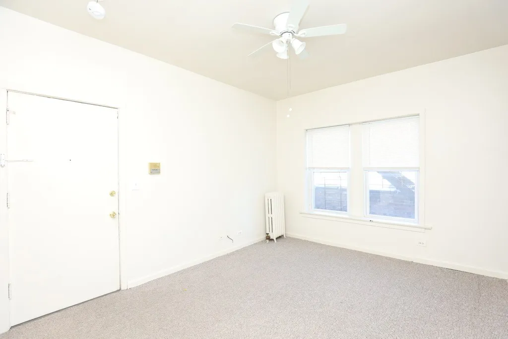 3957 W Irving Park Rd, ,  60641, USA 60618-unit#206-Chicago-IL