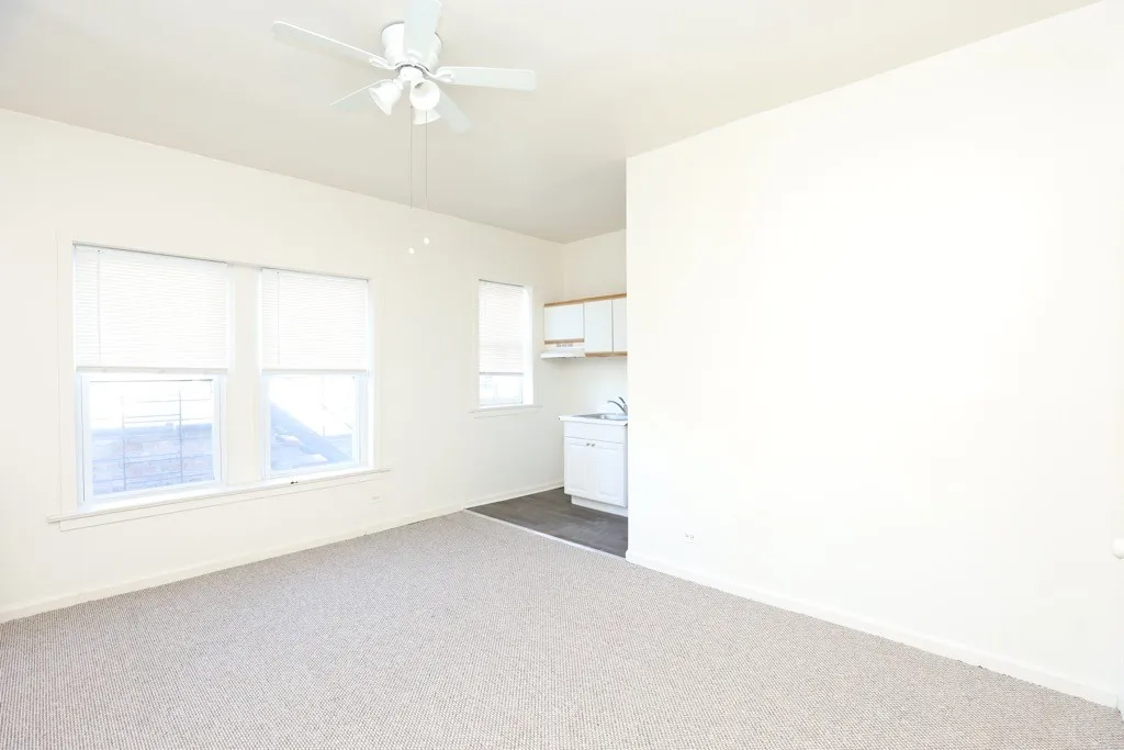 3957 W Irving Park Rd, ,  60641, USA 60618-unit#206-Chicago-IL