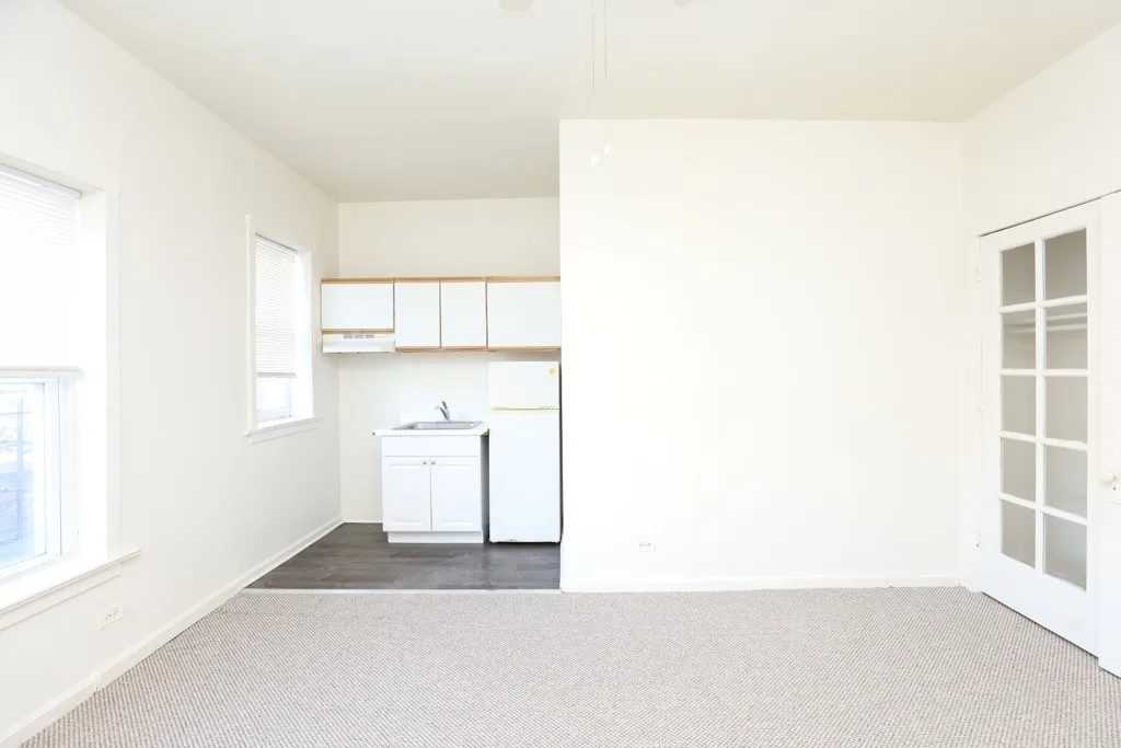 3957 W Irving Park Rd, ,  60641, USA 60618-unit#206-Chicago-IL