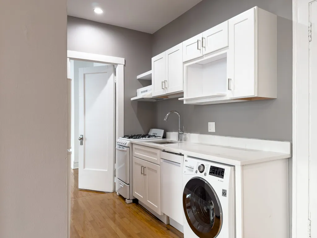 441 W Melrose St, ,  60657, USA 60657-unit#2B-Chicago-IL