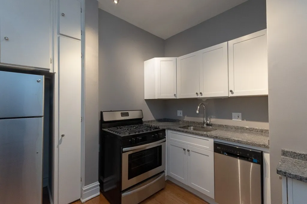 445 W Melrose St, ,  60657, USA 60657-unit#3A-Chicago-IL