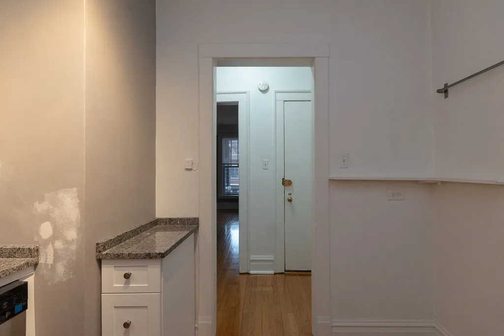 445 W Melrose St, ,  60657, USA 60657-unit#3A-Chicago-IL