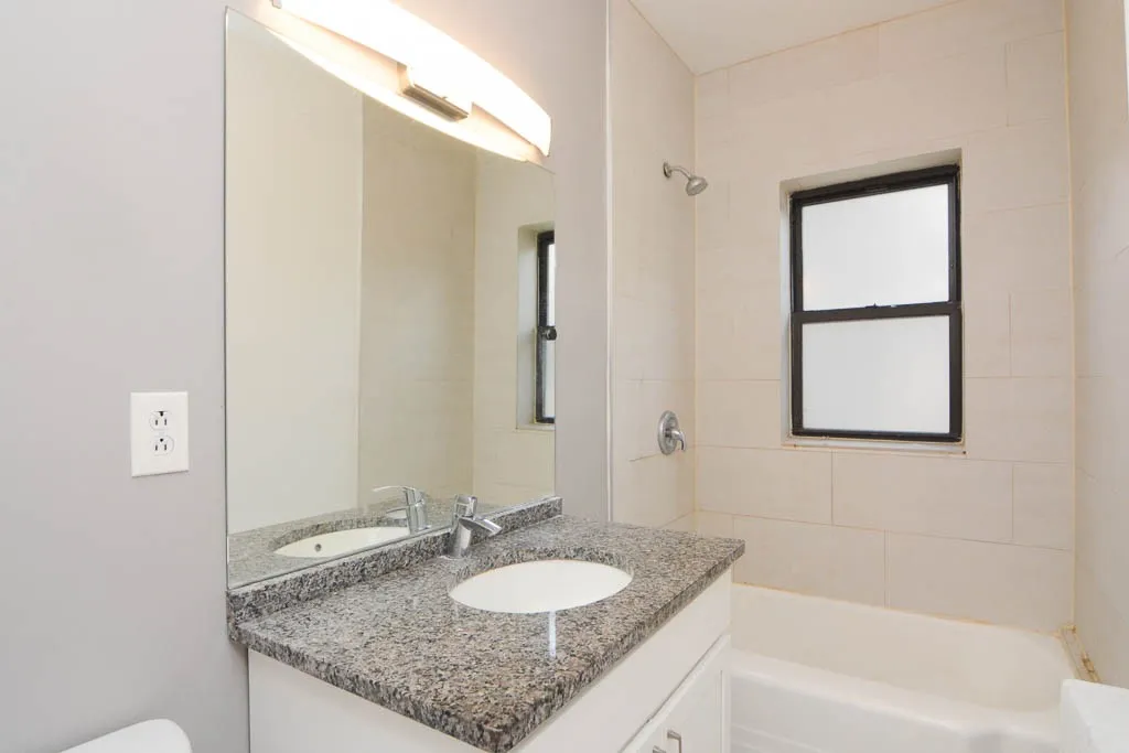 626 W Stratford Pl, ,  60657, USA 60657-unit#3E-Chicago-IL