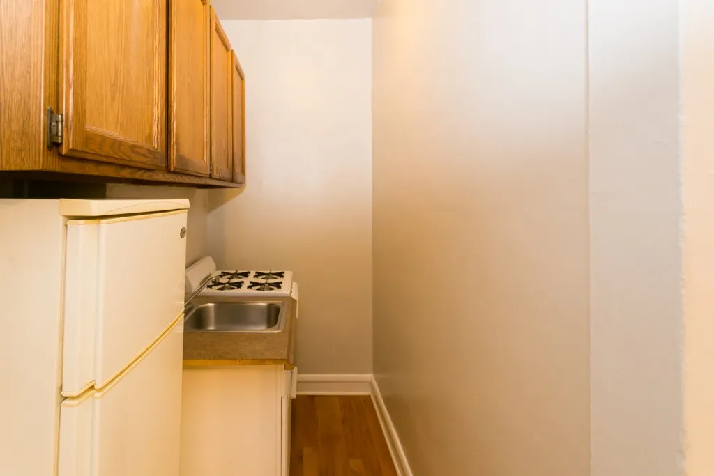 2827 N Burling St, ,  60657, USA 60657-unit#208-Chicago-IL