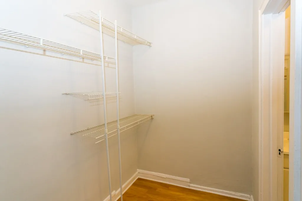 2827 N Burling St, ,  60657, USA 60657-unit#208-Chicago-IL