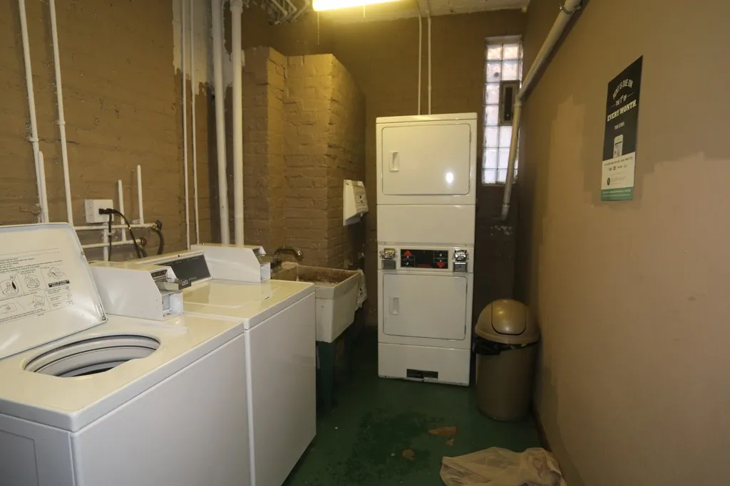 2827 N Burling St, ,  60657, USA 60657-unit#208-Chicago-IL