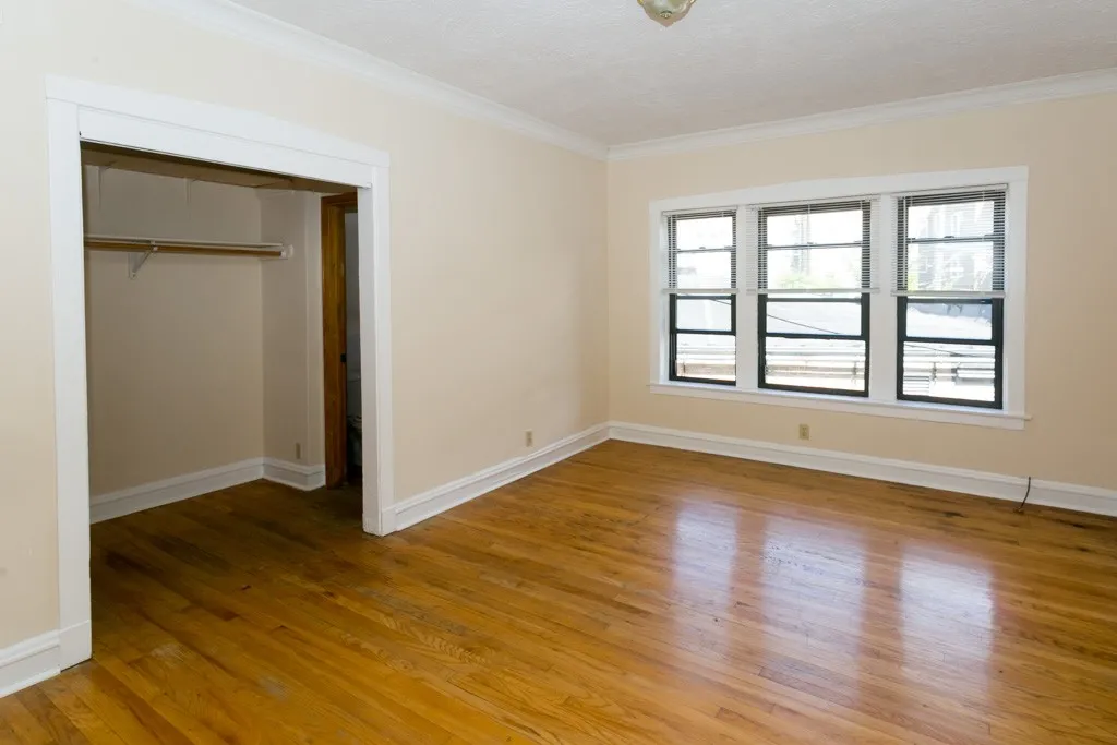 2244 W Wilson Ave, , 60625, USA 60625-unit#211-Chicago-IL