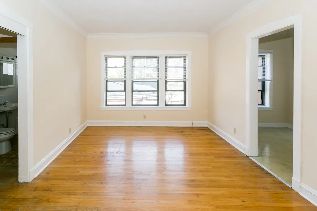 2244 W Wilson Ave, , 60625, USA 60625-unit#211-Chicago-IL