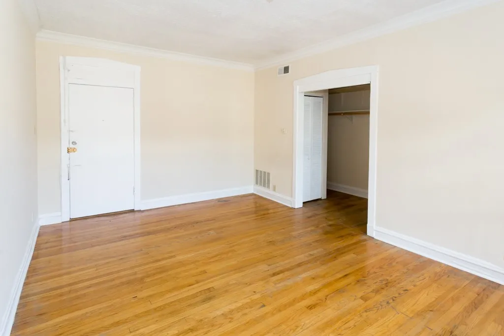 2244 W Wilson Ave, , 60625, USA 60625-unit#211-Chicago-IL