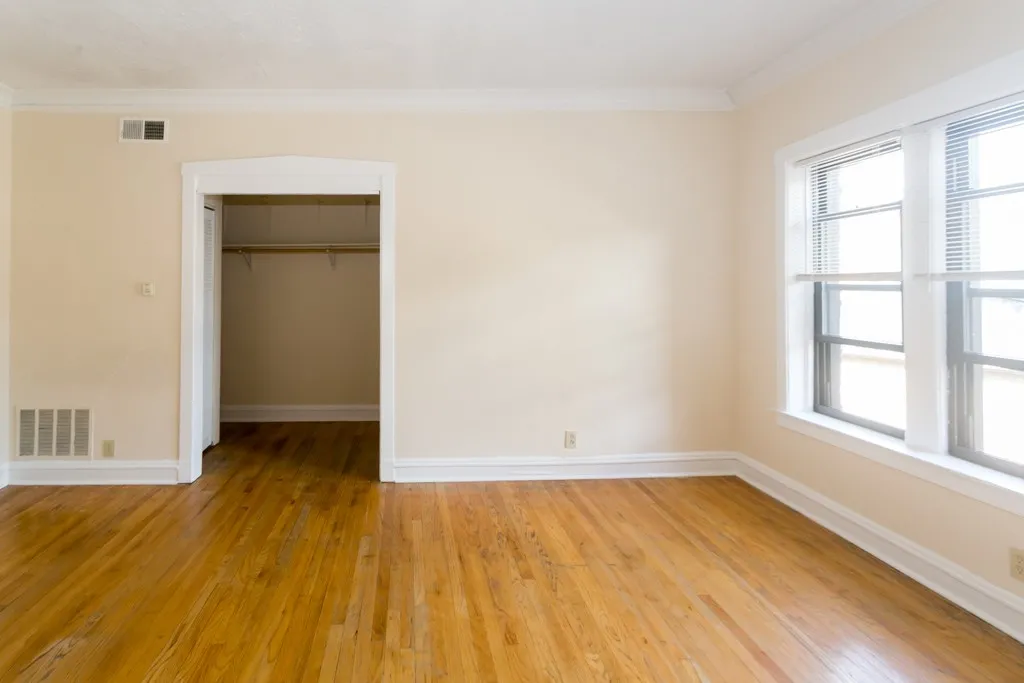 2244 W Wilson Ave, , 60625, USA 60625-unit#211-Chicago-IL