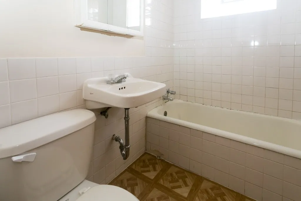 2244 W Wilson Ave, , 60625, USA 60625-unit#211-Chicago-IL