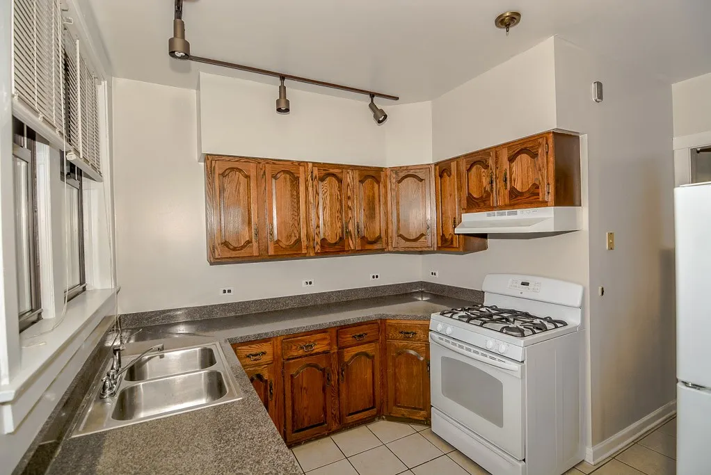 1121 W Oakdale Ave, ,  60657, USA 60657-unit#2A-Chicago-IL