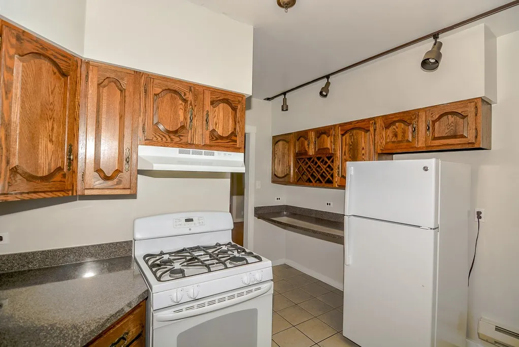 1121 W Oakdale Ave, ,  60657, USA 60657-unit#2A-Chicago-IL