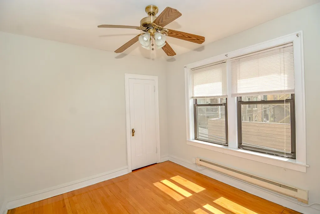 1121 W Oakdale Ave, ,  60657, USA 60657-unit#2A-Chicago-IL