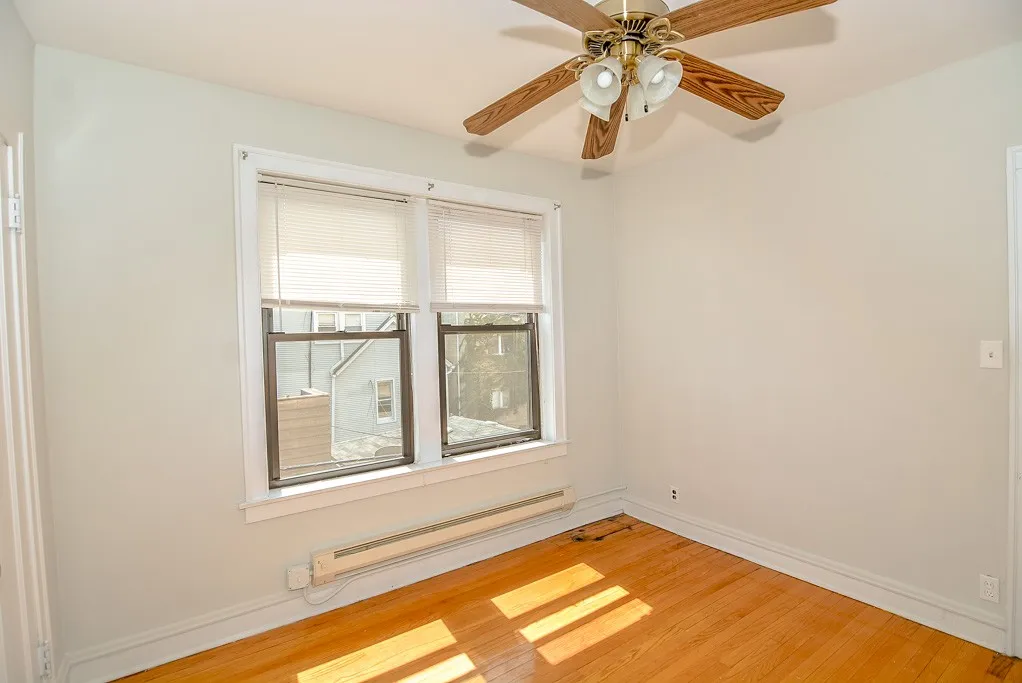 1121 W Oakdale Ave, ,  60657, USA 60657-unit#2A-Chicago-IL