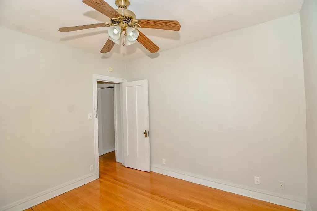 1121 W Oakdale Ave, ,  60657, USA 60657-unit#2A-Chicago-IL