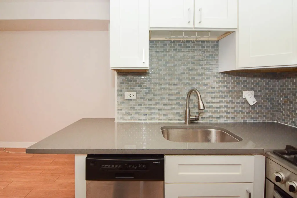 511 W Belmont Ave, ,  60657, USA 60657-unit#5-Chicago-IL