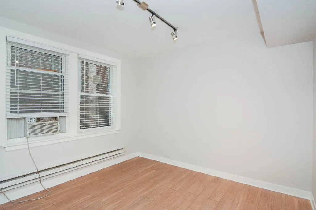 511 W Belmont Ave, ,  60657, USA 60657-unit#5-Chicago-IL