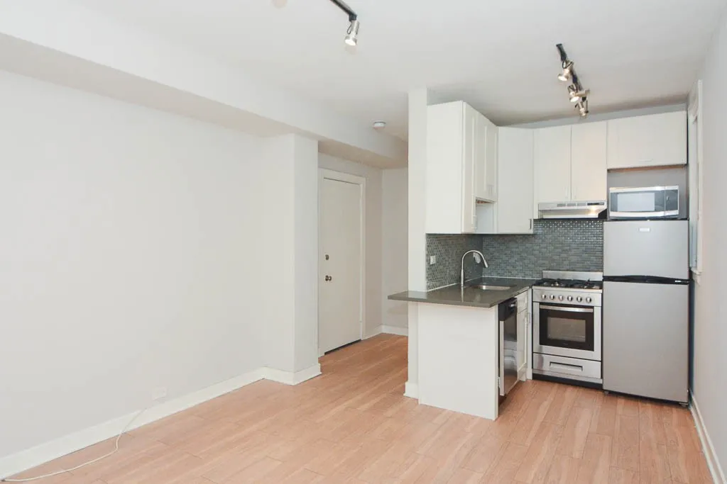 511 W Belmont Ave, ,  60657, USA 60657-unit#5-Chicago-IL