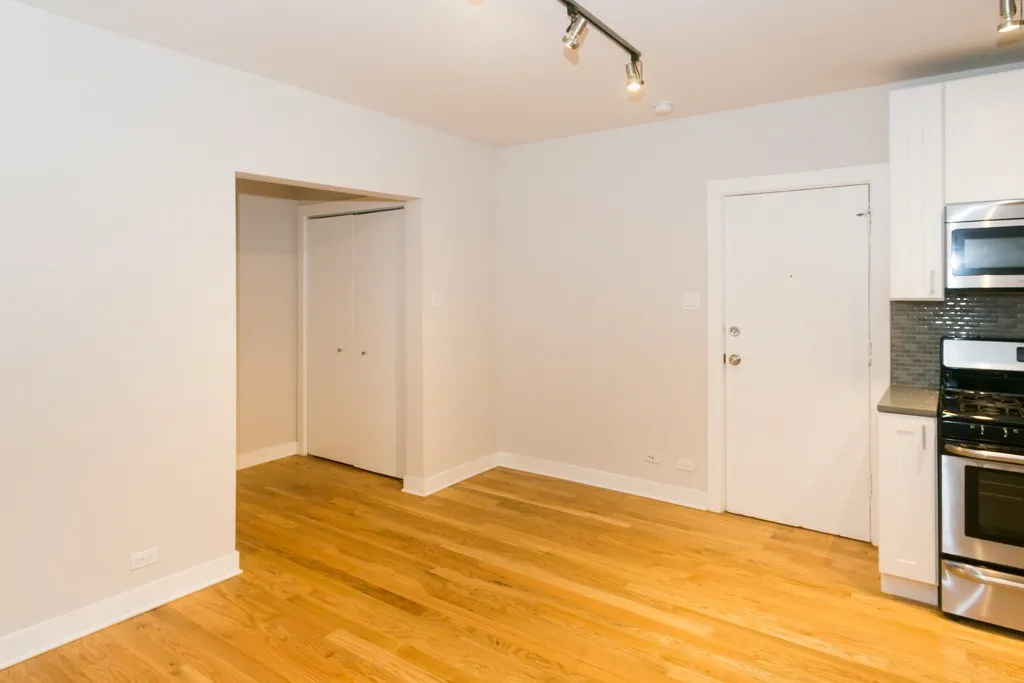 2420 N Kedzie Blvd, ,  60647, USA 60647-unit#204-Chicago-IL