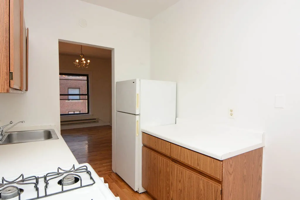 813 W Waveland Ave, , 60613, USA 60613-unit#2S-Chicago-IL