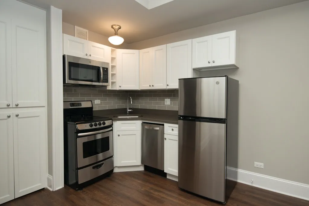 817 W Lakeside Pl, , 60640, USA 60640-unit#204-Chicago-IL