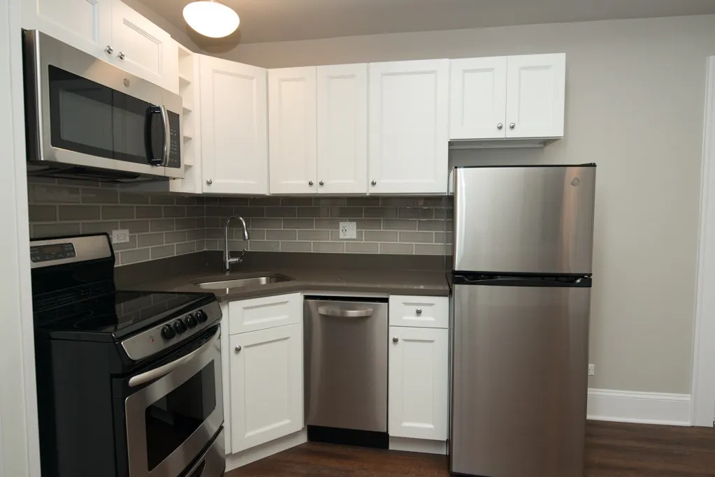 817 W Lakeside Pl, , 60640, USA 60640-unit#204-Chicago-IL
