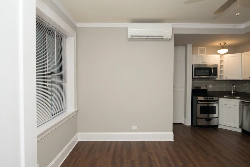 817 W Lakeside Pl, , 60640, USA 60640-unit#204-Chicago-IL