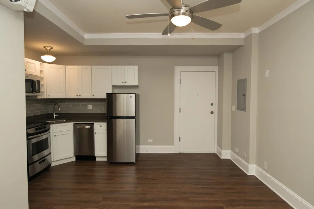 817 W Lakeside Pl, , 60640, USA 60640-unit#204-Chicago-IL