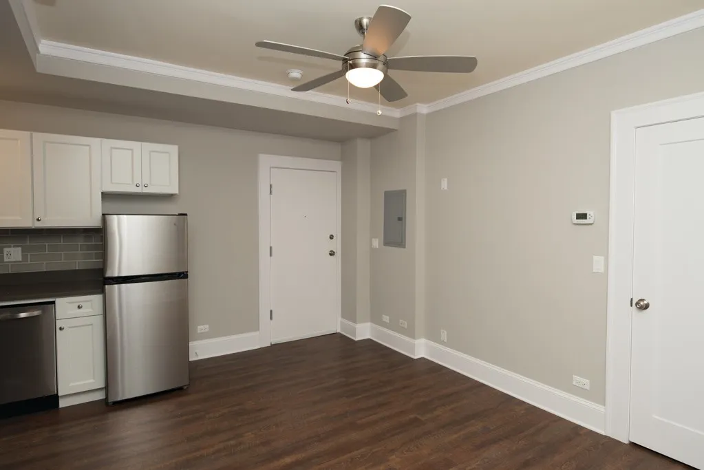 817 W Lakeside Pl, , 60640, USA 60640-unit#204-Chicago-IL