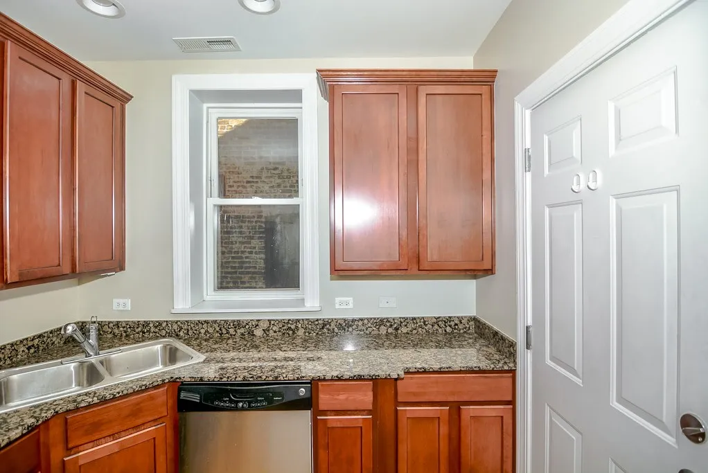3254 N Clifton Ave, , 60657, USA 60657-unit#2W-Chicago-IL