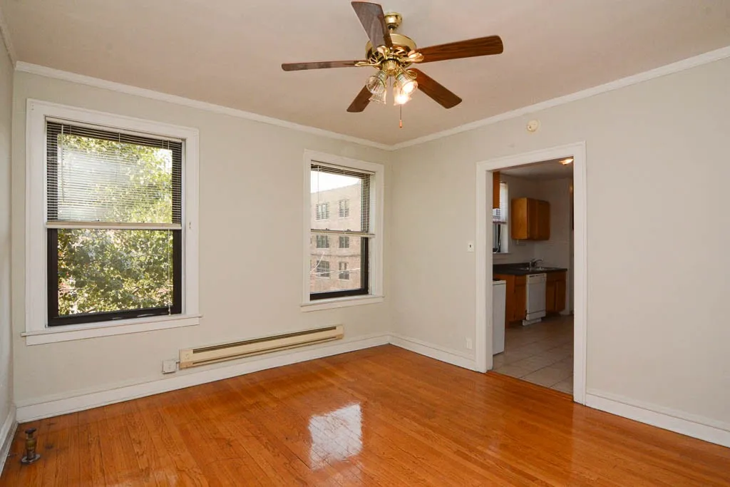 1117 W Oakdale Ave, , 60657, USA 60657-unit#2B-Chicago-IL