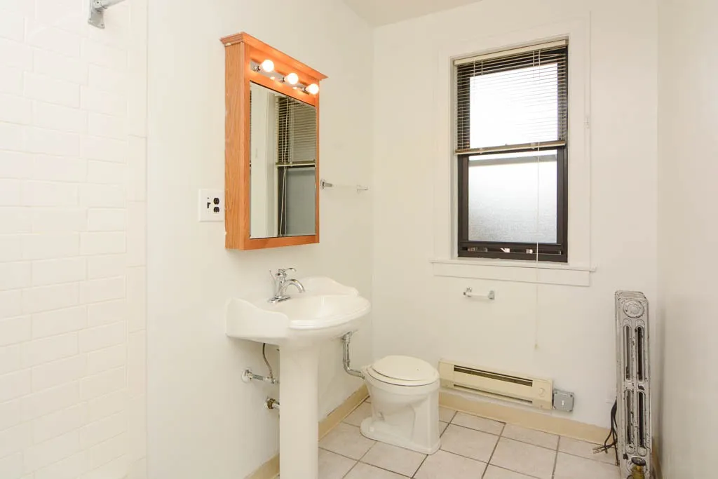 1117 W Oakdale Ave, , 60657, USA 60657-unit#2B-Chicago-IL