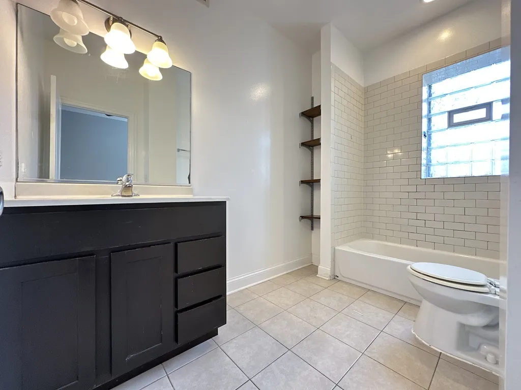 4452 N Sheridan Rd, , 60640, USA 60640-unit#3-Chicago-IL