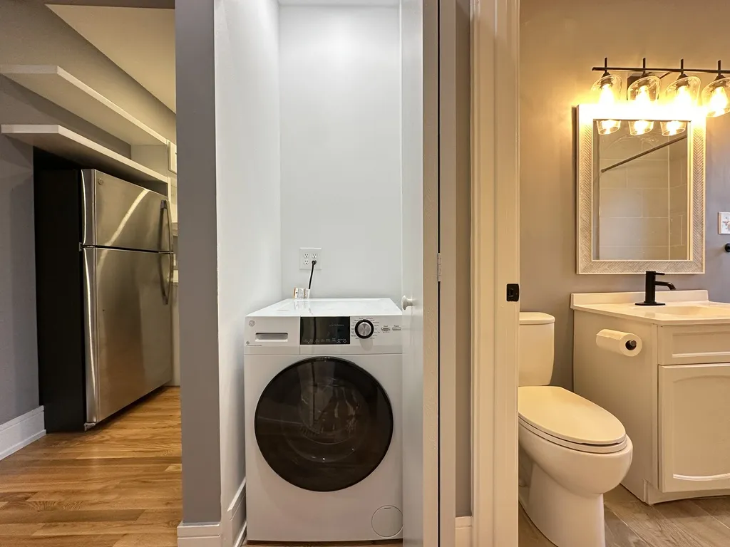 639 W Cornelia Ave, , 60657, USA 60657-unit#2S-Chicago-IL