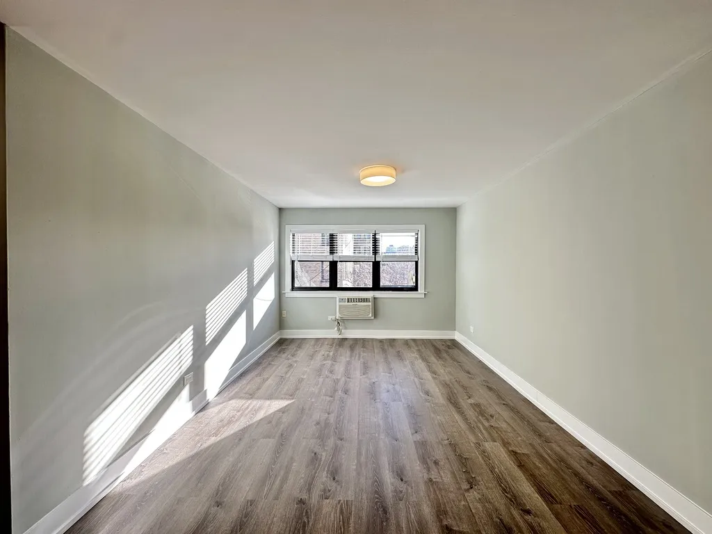 445 W Barry Ave, ,  60657, USA 60657-unit#529-Chicago-IL