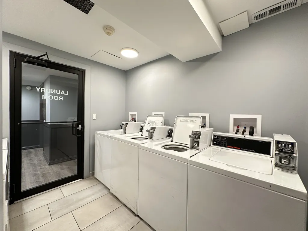 445 W Barry Ave, ,  60657, USA 60657-unit#529-Chicago-IL