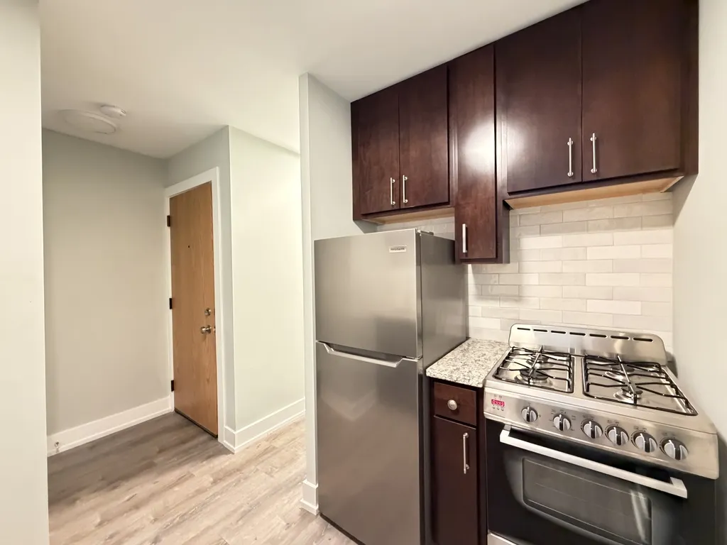 445 W Barry Ave, , 60657, USA 60657-unit#330-Chicago-IL