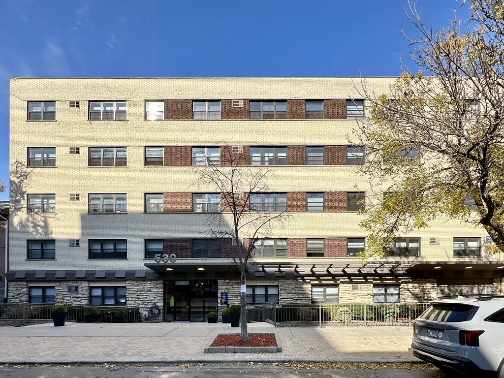 530 W Aldine Ave, , 60657, USA 60657-unit#412-Chicago-IL